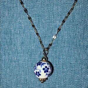 Elegant gold and Blue Pendant Necklace